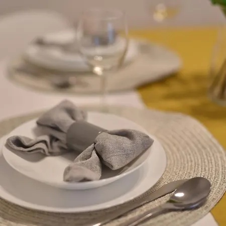 Kiralykut 1 - Ingyen Parkolas, Bicajok, Ac