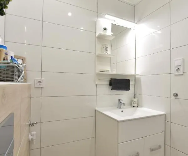 Kiralykut 1 - Ingyen Parkolas, Bicajok, Ac * Szekesfehervar