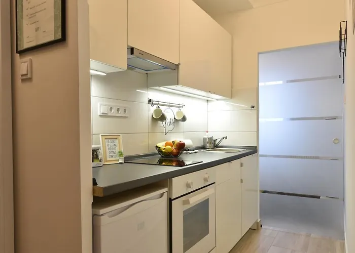 Kiralykut 1 - Ingyen Parkolas, Bicajok, Ac